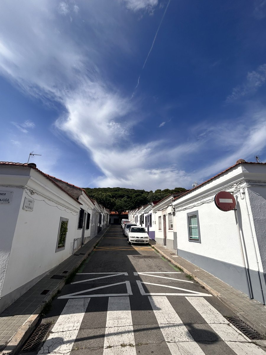 Can Peguera, Nou Barris, Barcelona. (2/2)