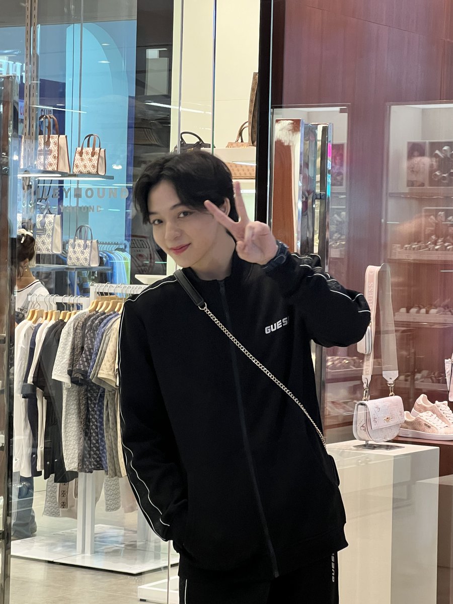 2BEWITHYOU88's tweet photo. 😛😛😛

#บาสเด็กอ้วนที่แท้จริง https://t.co/rd5o2p2bal