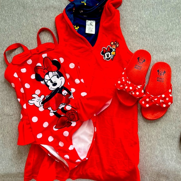 So good I had to share! Check out all the items I'm loving on <a href="/Poshmarkapp/">Poshmark</a> #poshmark #fashion #style #shopmycloset #birkenstock #oshkoshbgosh #disney: posh.mk/po9MGZROeBb
