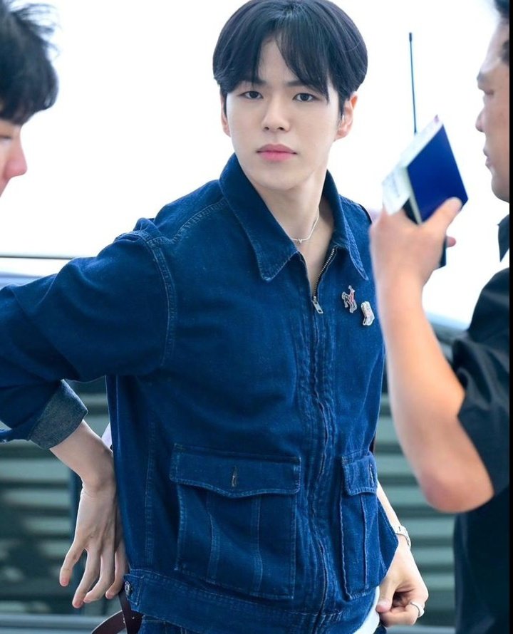 ithallytha's tweet photo. #TREASURE preview jaehyuk airport [Incheon] ✈️ [Macau] https://t.co/4ijna1QZzp