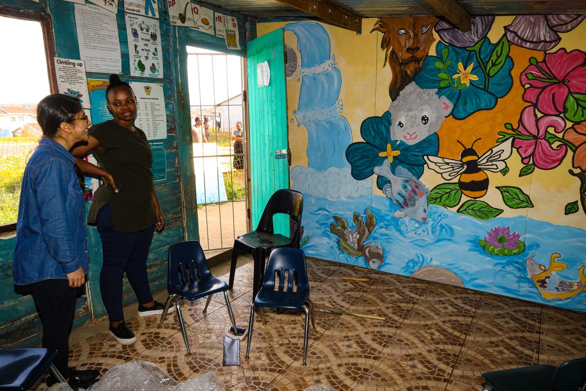 The murals created by Interior Design Extended Curriculum Programme and second-year students were installed at the Little Learners Early Childhood Development Centre situated in Cornubia last week on Monday and Tuesday, (26-27 June 2023).
📷: Nondumiso Sibiya