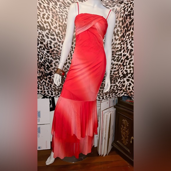 DenverFamPhotog's tweet photo. So good I had to share! Check out all the items I'm loving on @Poshmarkapp from @smile4_theClown #poshmark #fashion #style #shopmycloset #pyrex #gucci: https://t.co/42moC63msi https://t.co/r1f5Uwns7N