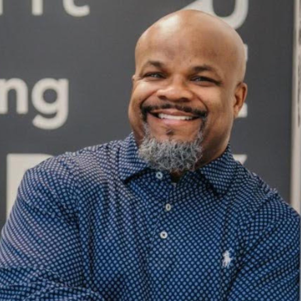 TheExcelCenter's tweet photo. Congratulations to Johnny Manson, who was recently promoted to Director of The Excel Center! He will lead the team at our newest location on the southeast side of Indy. Join us in celebrating Johnny and wishing him luck in the new school year! #Congratulations #ExcelCenterImpact https://t.co/EwaxXSDR5f
