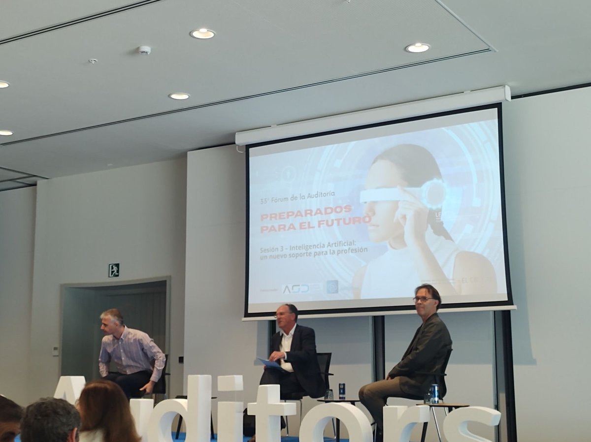 Del 6 al 7 de julio Laura Hospital, manager de auditoría de <a href="/RSM_es/">RSM Spain</a>, ha estado presente en el #33ForumAuditoría, organizado por <a href="/AuditorsCENSORS/">EL C0L•L3G1</a>, en Sitges. Dos estupendas jornadas donde se ha hablado del futuro de la auditoría dentro del #Metaverso, #IA y #sostenibilidad.