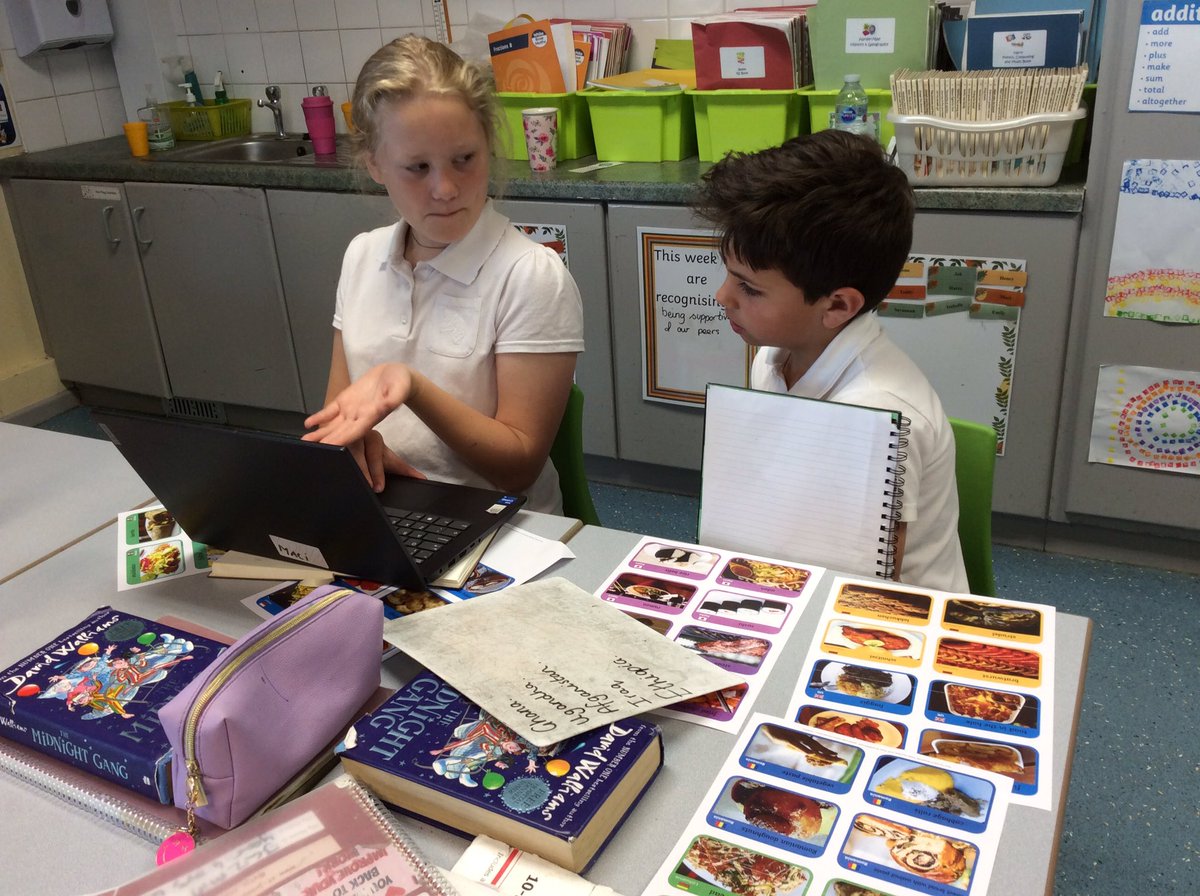 MIssBai69392016's tweet photo. #year4 #WOWWeek #aroundtheworld. We are learning all about food from around the world. @stjs_staveley https://t.co/K7LrZKbHXo
