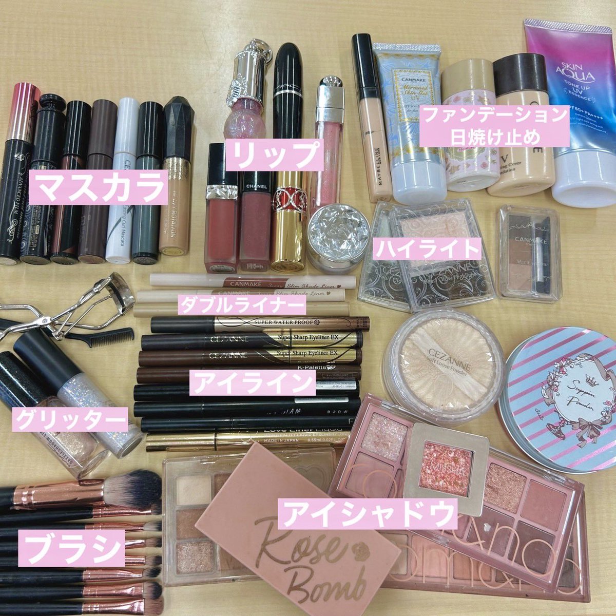 chibabeauty's tweet photo. 【🎀おすすめアイテム紹介🎀】
⁡
今日は私のおすすめアイテムをご紹介します！
私のおすすめのヘアオイルは｢davines｣です！カラーで髪が傷んでいる人でもダヴィネスを使えばサラサラになれます！！🫶🏻
今回の担当は、ヘアメイク科1年  
@o06kii_0o  でした！！ https://t.co/BwpwOsqO3W