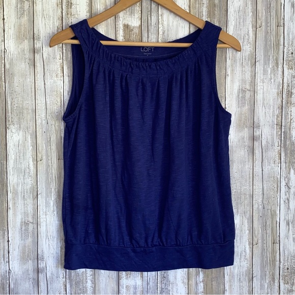 PauletteCronce's tweet photo. So good I had to share! Check out all the items I'm loving on @Poshmarkapp from @CulinaryHScotch #poshmark #fashion #style #shopmycloset #framedenim #loft #avello: https://t.co/dID132JTX5 https://t.co/GX2zrIVflh