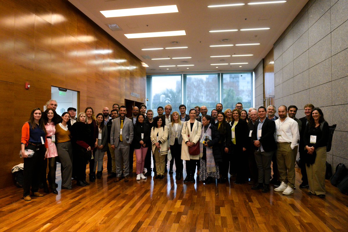 hugochavarria's tweet photo. Tenemos Red Latinoamericana de #Bioeconomía ! Es maravilloso saber que somos muchos los convencidos en trabajar juntos y crear sinergias. Iniciamos con 25 y pronto seremos muchos más ¡ Agradecimiento enorme a todos los amigos y colegas #IICA #ICABR https://t.co/tQDJFjqdL5 https://t.co/010HtYghqN