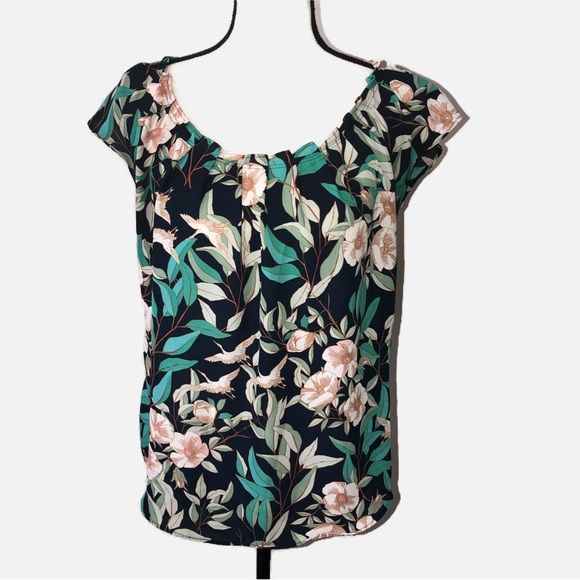 writersmiley's tweet image. So good I had to share! Check out all the items I'm loving on @Poshmarkapp #poshmark #fashion #style #shopmycloset #handcrafted #loft #lclaurenconrad: posh.mk/WCxKgplPeBb