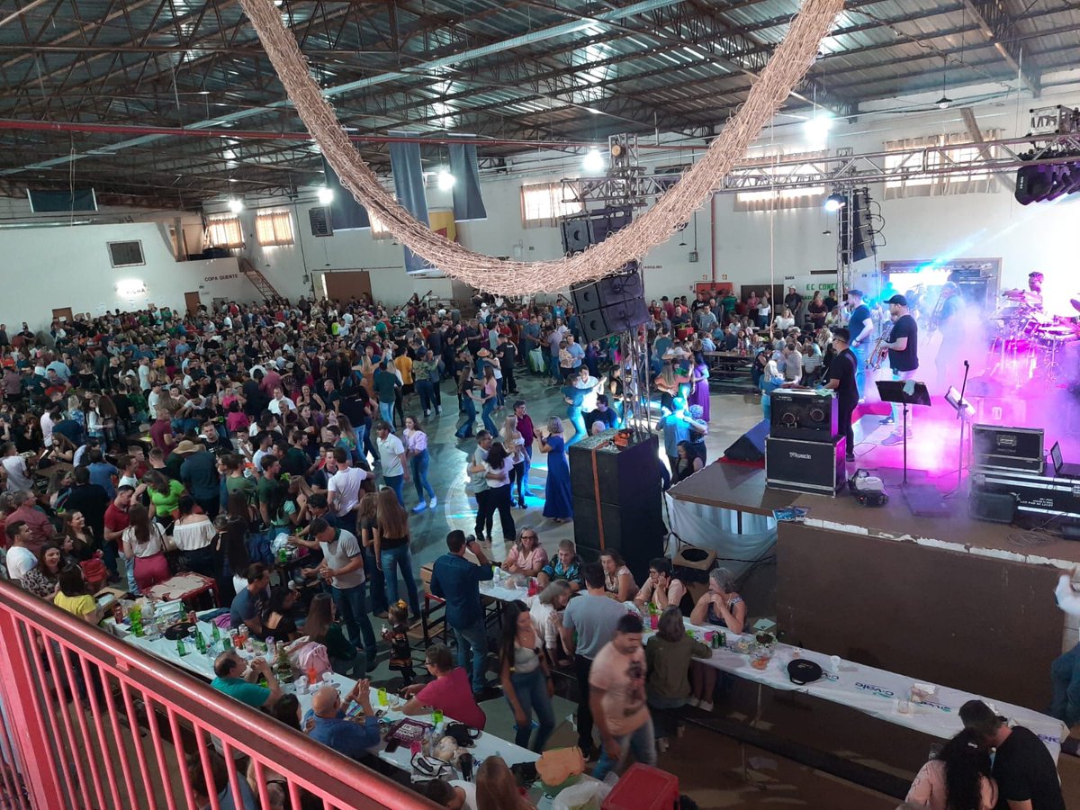 jornaldooeste's tweet image. Concórdia do Oeste sedia Festa do Porco no domingo

📸Divulgação

🌐Leia a matéria em jornaldooeste.com.br/toledo/concord…

#festa #porco #suino #interior #toledo