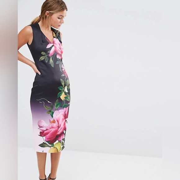 2_HippieChicks's tweet photo. So good I had to share! Check out all the items I'm loving on @Poshmarkapp #poshmark #fashion #style #shopmycloset #ninashoes #tedbakerlondon #badgleymischka: https://t.co/SdCqA7ffaW https://t.co/ghKBwaSEaW