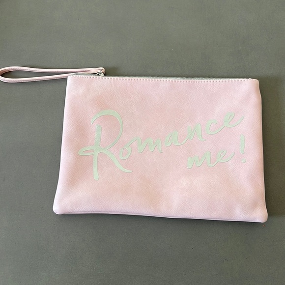 Maria79128793's tweet photo. So good I had to share! Check out all the items I'm loving on @Poshmarkapp #poshmark #fashion #style #shopmycloset #ralphlauren #calvinklein #meettheposher: https://t.co/YaqAW5W7SQ https://t.co/cabtuws5JI