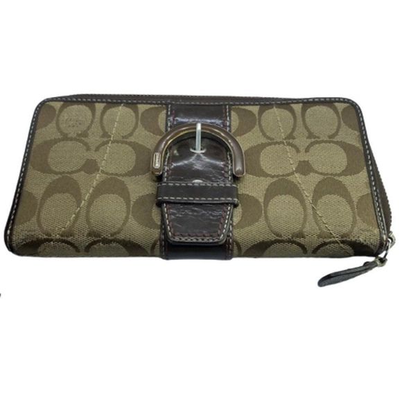 ShellyLTaylor's tweet photo. So good I had to share! Check out all the items I'm loving on @Poshmarkapp from @cejtcm2006 #poshmark #fashion #style #shopmycloset #gerber #hoststudios #coach: https://t.co/Qbvc2rALiA https://t.co/3X1aze5uaK