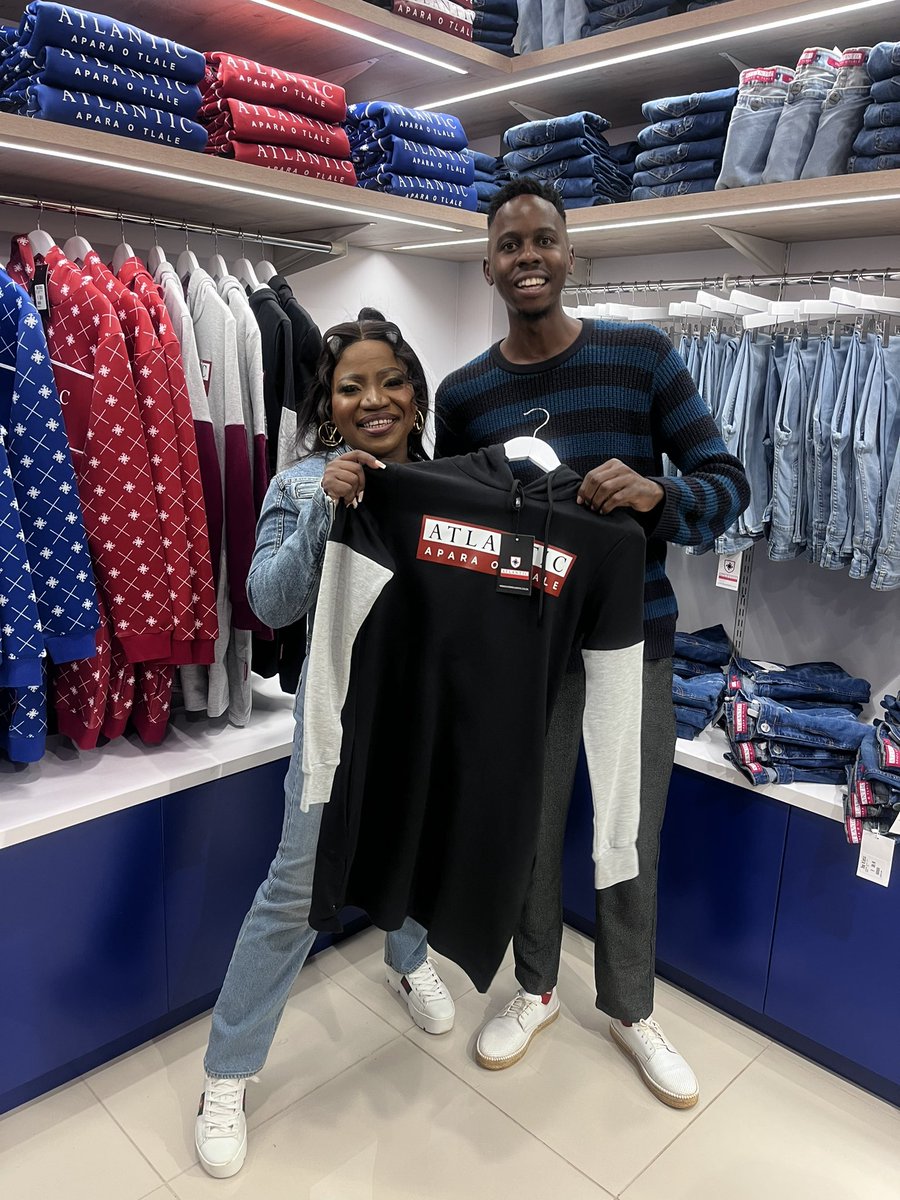 Ndi_Muvenda_'s tweet photo. Met Makhadzi, at Atlantic Apara O Tlale, She Decided to buy me a new Jersey. https://t.co/EQXyd215qD