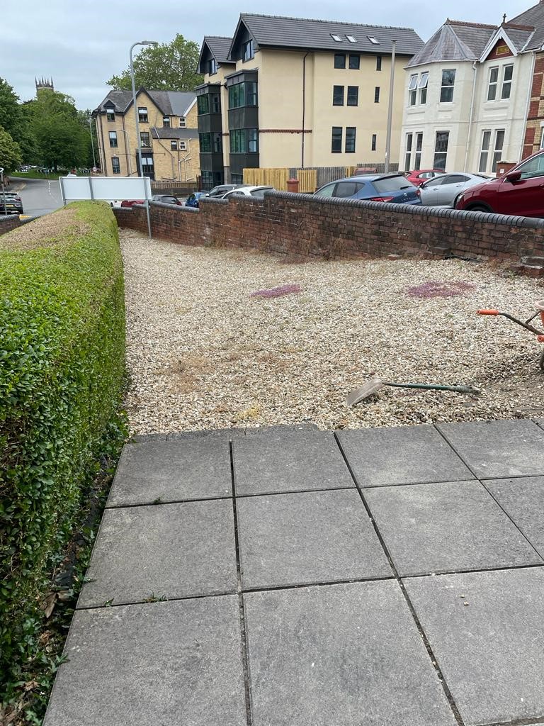 Our new office garden is officially open, and we can't wait to start bringing it to life! 

Very exciting to have a space like this and we look forward to seeing it develop over years to come. 

A huge thank you to all involved in the making! 

#MyWildNewport #BeforeAndAfter