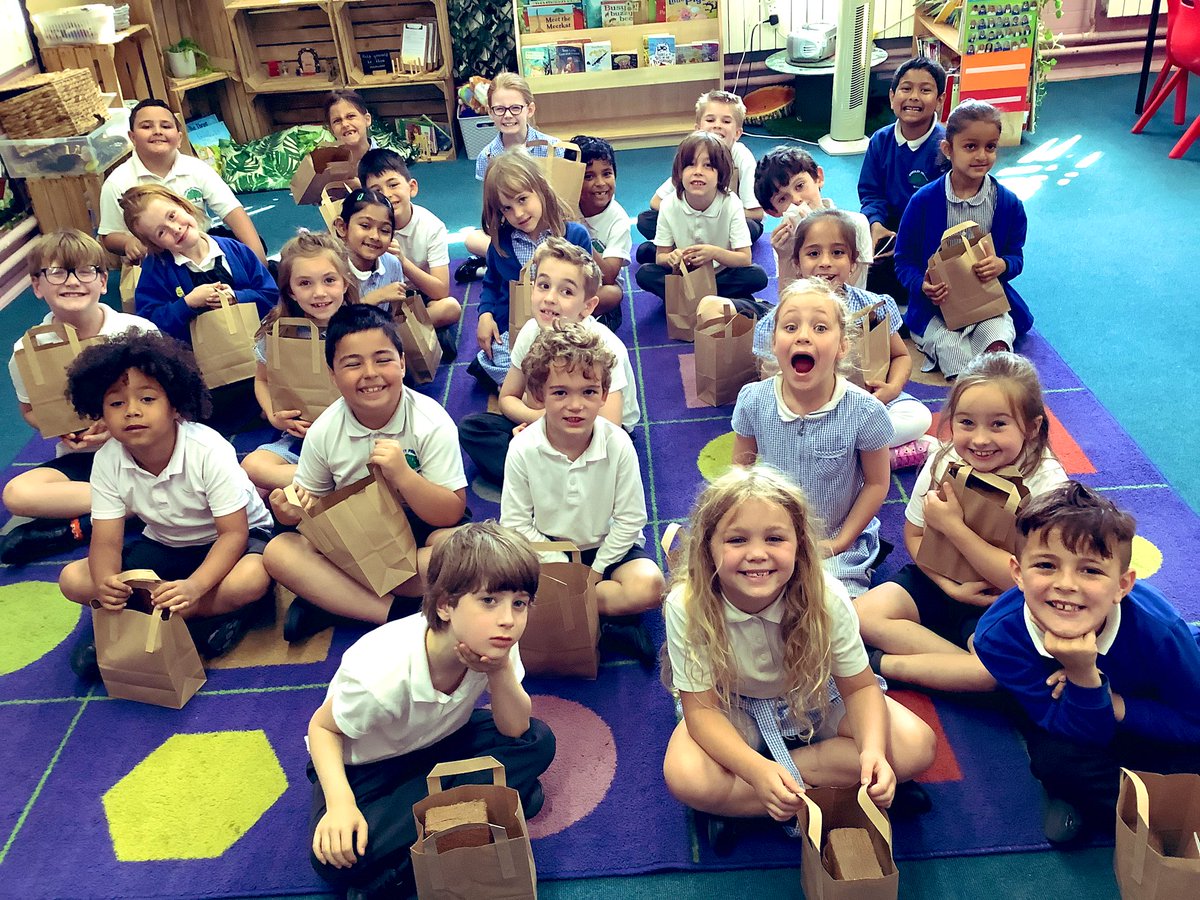 stirchleyschool's tweet image. Thank you to Kate from Grow Your Road for delivering the most amazing growing kits to our #KeyStage2 pupils this week. Watch this space for our children’s progress with their growing!  #greenfingered