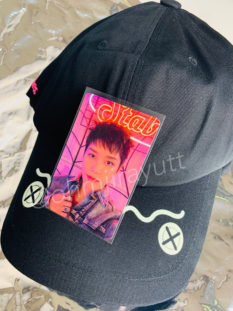 ohmjirayutt's tweet photo. 🚛 พร้อมส่ง NCT127 x Peaches Pop-up Cap Black ของใหม่ (เรืองแสงในที่มืด)
📍หมวก + การ์ด แทอิล
📍1,250 บาท
รวมส่ง ✉️ สนใจ DM/เมนชั่น ได้เลย
#ตลาดนัดnct #ตลาดนัดnct127 #ตลาดนัดอซท #omesale https://t.co/F7S66KBces