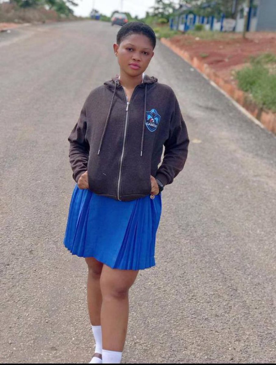 KobbyFosta's tweet photo. Girl no to y3 mmere papa https://t.co/3fBi0F6A0N