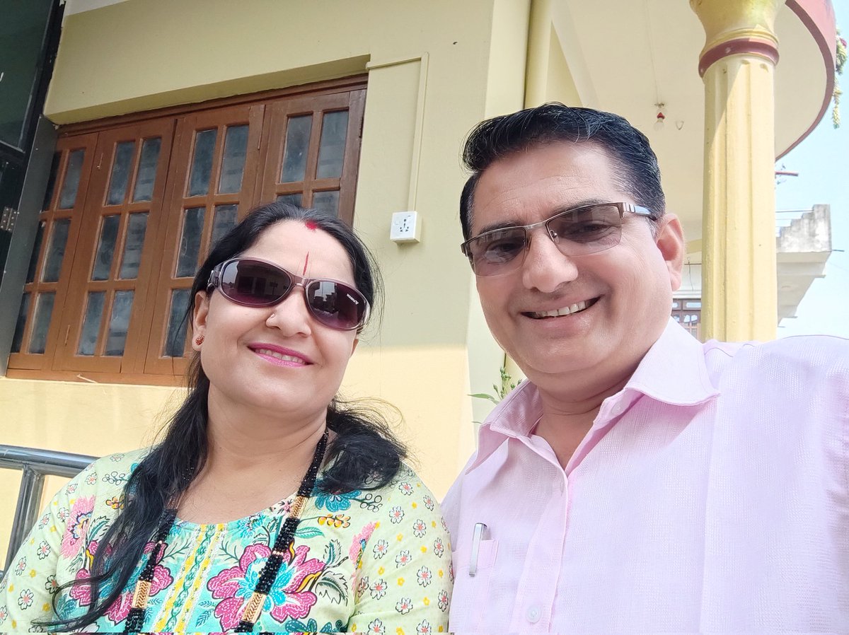 BLamichh's tweet photo. ये धर्ती, चाँद, सितारें
ये नदियाँ, पवन, घटा रे
मीट जायेगा सारा जहाँ रे
बस् प्यार रहेका यहाँ रे 💕💞
... https://t.co/LbfUO9EtHz