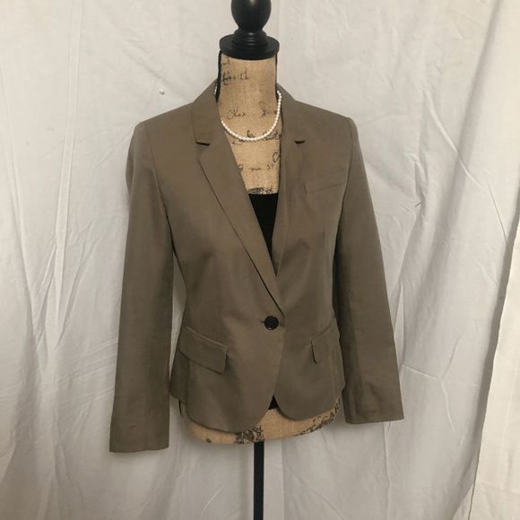 PamEstill's tweet photo. So good I had to share! Check out all the items I'm loving on @Poshmarkapp #poshmark #fashion #style #shopmycloset #anntaylor #fashionnova #catalina: https://t.co/6V8lTAUwqT https://t.co/XrXlEVTOYh
