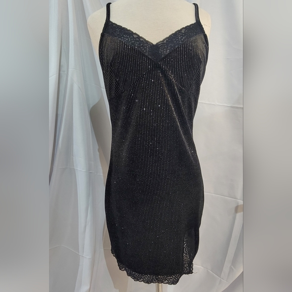 So good I had to share! Check out all the items I'm loving on <a href="/Poshmarkapp/">Poshmark</a> #poshmark #fashion #style #shopmycloset #thekooples #ohpolly #forever21: posh.mk/tbcyUUIQeBb