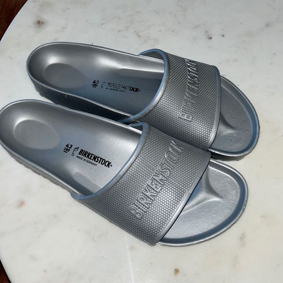 So good I had to share! Check out all the items I'm loving on <a href="/Poshmarkapp/">Poshmark</a> from @TessyTVL #poshmark #fashion #style #shopmycloset #birkenstock: posh.mk/wJl74CtQeBb