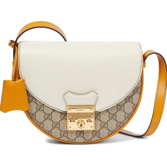 ularamoon's tweet photo. So good I had to share! Check out all the items I'm loving on @Poshmarkapp #poshmark #fashion #style #shopmycloset #vintage #gucci: https://t.co/CH2dSNR35q https://t.co/Azm6lWqxWE