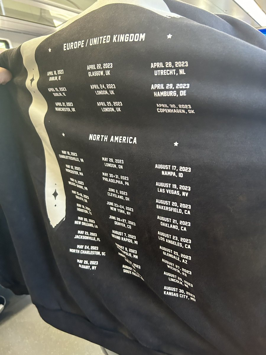 Twitter, work your magic! 🪄Treasured tour hoodie left on the 11:23 <a href="/TLRailUK/">Thameslink</a> Peterborough - Horsham, today. Has been taken to lost property at Stevenage railway station. Prove it’s yours with a photo/concert ticket… #zachbryan #tourhoodie #merch