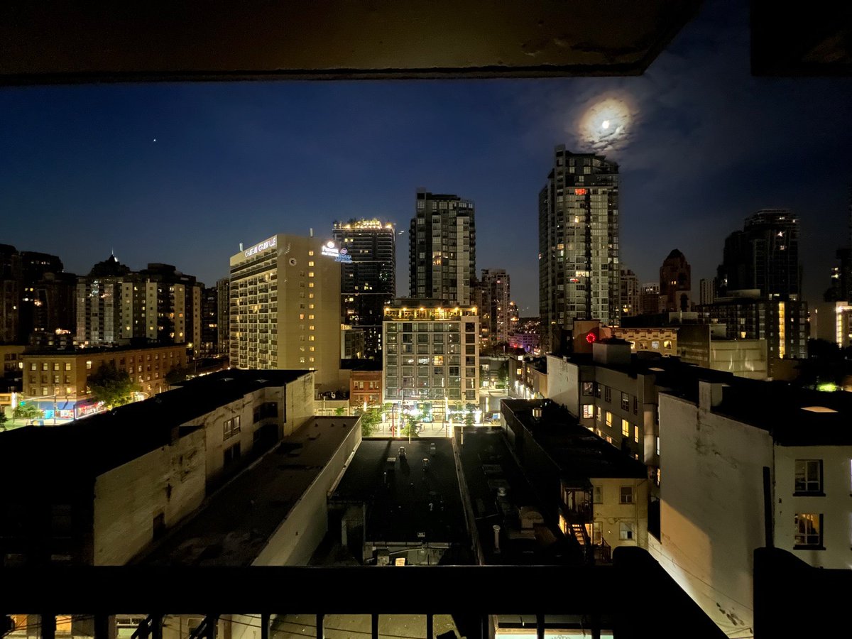 MrTravel2010's tweet photo. I'm at @HolidayInn Hotel &amp; Suites Vancouver Downtown in Vancouver, BC https://t.co/sT1Y7C6G8B https://t.co/kFTT2YHfjU