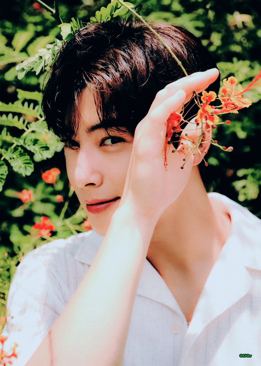 0lJ0r's tweet photo. ꯁ SCAN ꯁ

MAGAZINE Aver. 01 🌿

#차은우 #아스트로
#CHAEUNWOO #ASTRO https://t.co/cwab2PvFQv