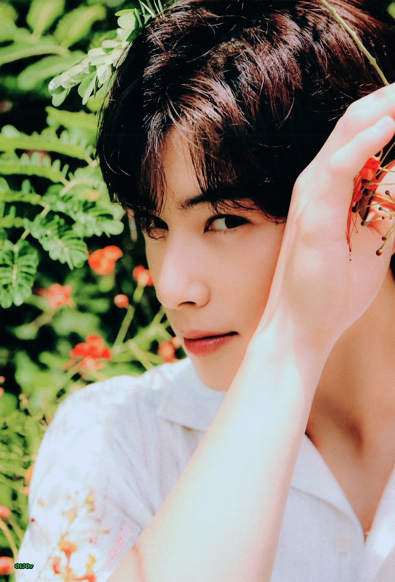 0lJ0r's tweet photo. ꯁ SCAN ꯁ

MAGAZINE Aver. 01 🌿

#차은우 #아스트로
#CHAEUNWOO #ASTRO https://t.co/cwab2PvFQv