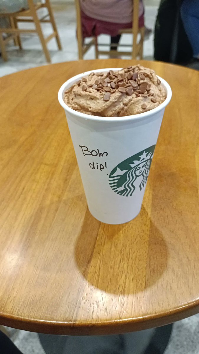 semrazaum's tweet photo. Você gosta de café? 
Sim! É minha bebida favorita. https://t.co/4AQ9zjofFU