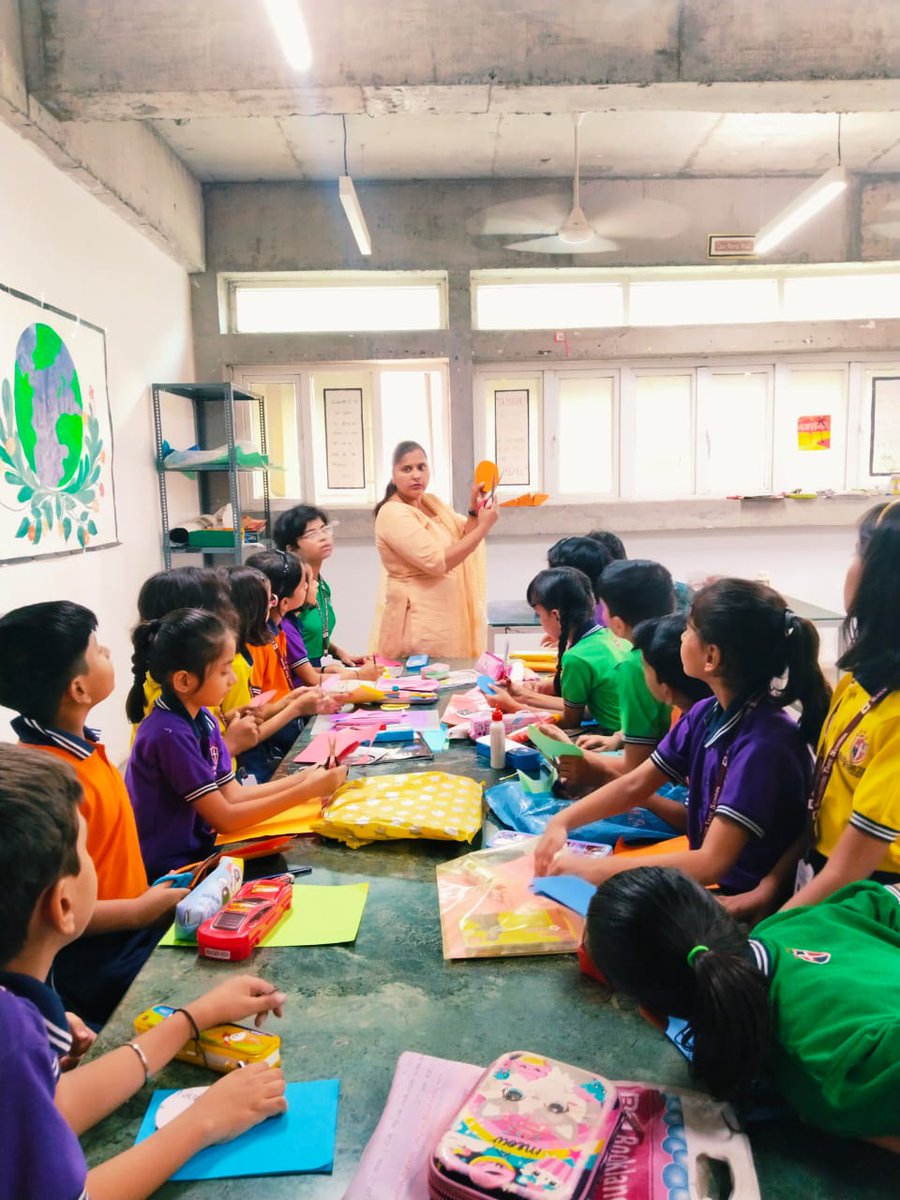 TreeSalvation's tweet image. "The more we give importance to skill development, the more competent will be our youth." The students of Salvation Tree School participated in the club activities.
#salvationtreeschool #classfun #classroom #classroomactivity #activity #fun #funfilledactivity #facts #knowledge