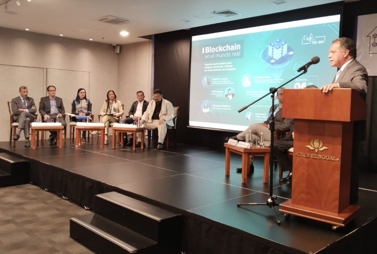 La viceministra <a href="/sindey_bernal/">Sindey Bernal</a> participó en el panel “Blockchain en el mundo real” organizado por Uchi8, junto a <a href="/CarCaballeroV/">Carmen Caballero Villa</a> de <a href="/PROCOLOMBIACO/">PROCOLOMBIA</a> , <a href="/NickSpanos/">Nick Spanos</a> del <a href="/BitcoinCenterNY/">Bitcoin Center NYC</a>, Renatto Garro de <a href="/MicrosoftLatam/">Microsoft Latinoamérica</a> y <a href="/JuanMiguelDuran/">Juan Miguel Durán P.</a>.