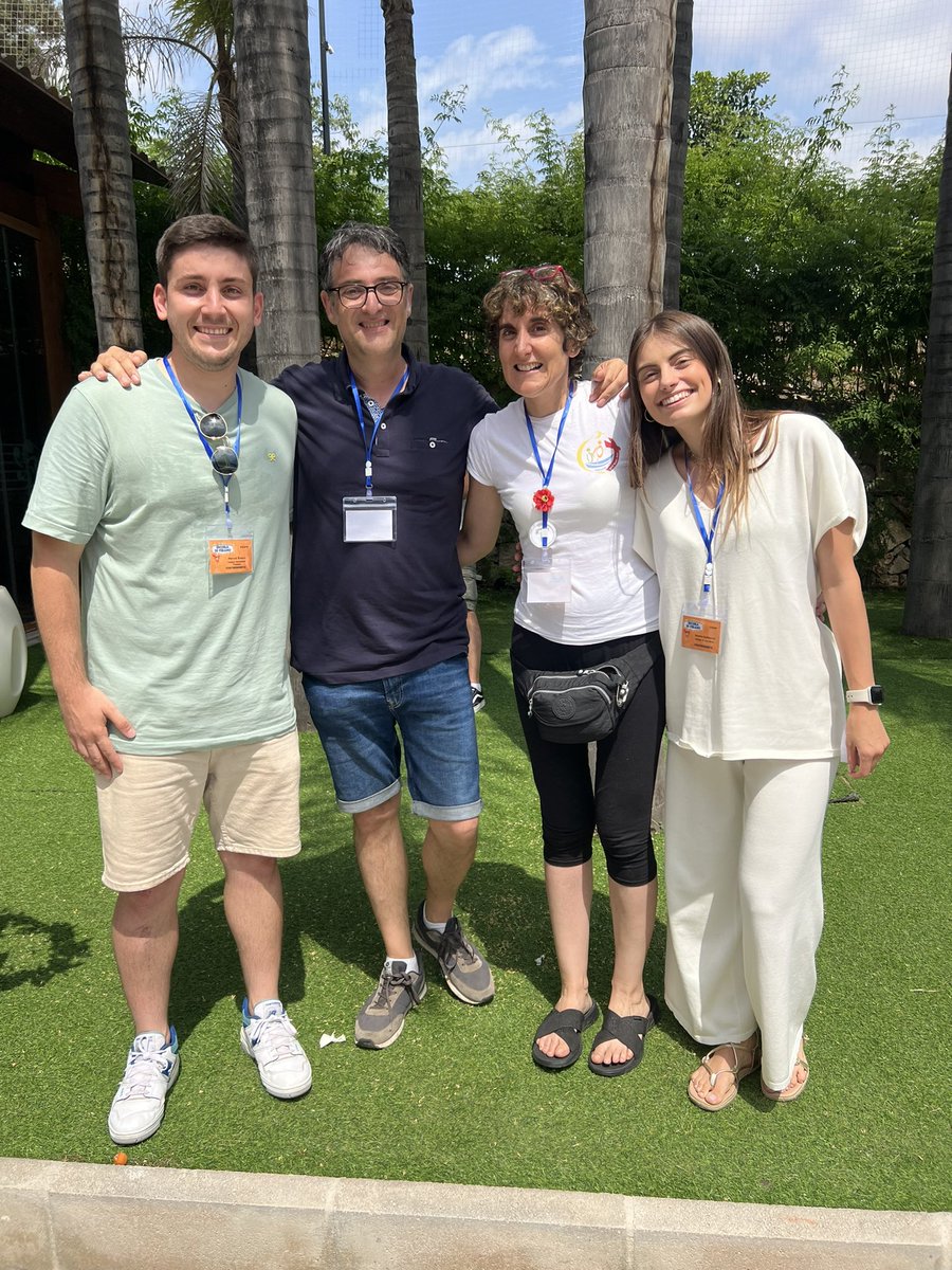 ManuBlasco's tweet photo. Experiencias y aprendizajes inolvidables para llevar al aula con el objetivo de mejorar la educación desde el corazón y la ilusión a través de metodologías activas. Gracias @ScoolTic @escacv, a todos los ponentes y compañeros. https://t.co/seaqrqIeUs