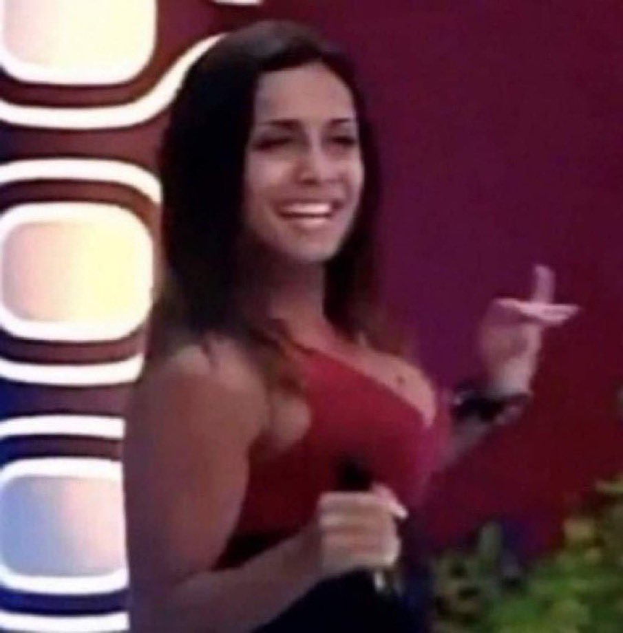 dependzdya's tweet photo. Mas convenhamos, Liz e Beta - maiorais, acho que os episódios 6, 7 e até o 10 na parte do beijo na frente de todo mundo, foram os maiores que SABOR, depois tudo ladeirou, e foi sofrimento do início ao fim
#AVidaPelaFrente #AVPF https://t.co/tCfNomiLVZ