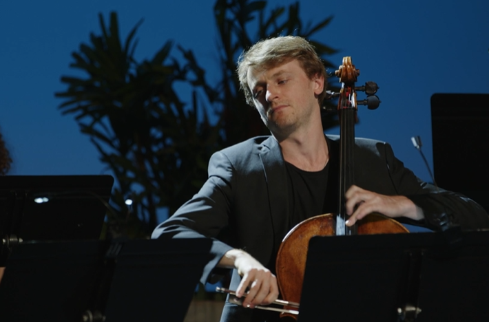 RecitHall tweet media