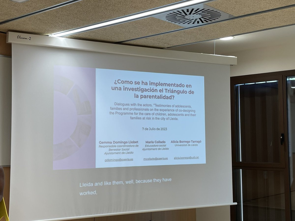 AdolescenciaUdL's tweet photo. I ara continuem amb el diàleg amb les presentacions de @Aliciabt37, Gemma Domingo (Coordinadora de Benestar Social) i María Collado (Educadora social de la Z3 de Serveis Socials Lleida) , que expliquen la implementació del Triàngle P+ a la ciutat de Lleida
#GIREFV @UdL_info https://t.co/euujnmbpSO
