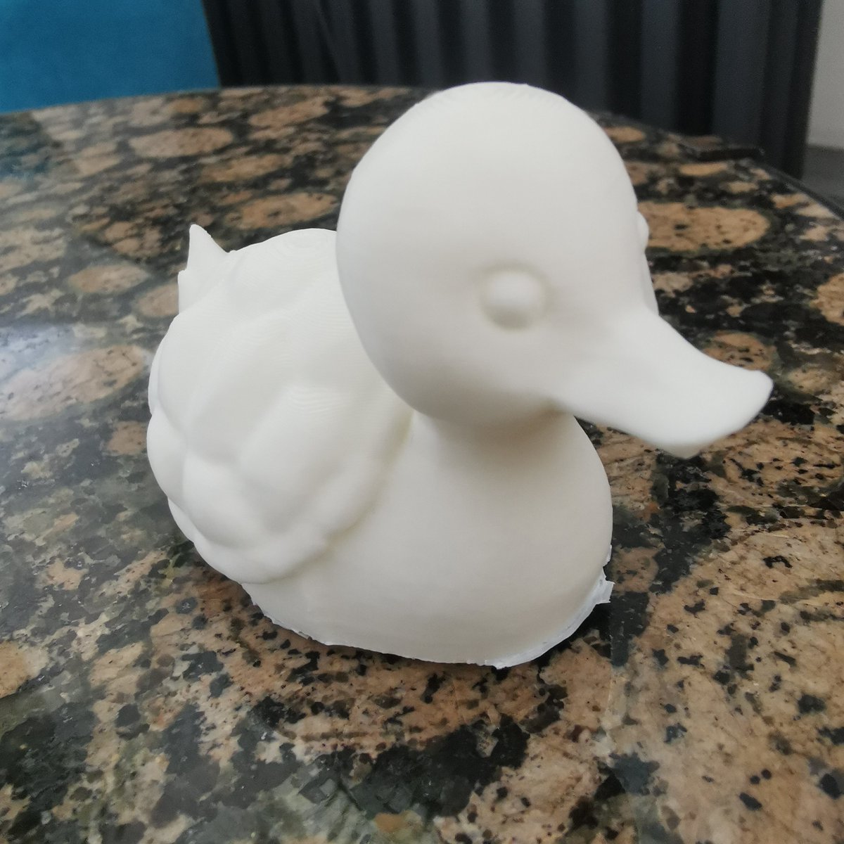 @MinPetPro has a new 3D printer to facilitate developments of various experimental setups. 🥳🥳🥳 however, guess what was the outcome of the first printing test ?? 🤔👇👇🙈 #3D_printers_for_ducks #high_pressure_ducks #always_ducks