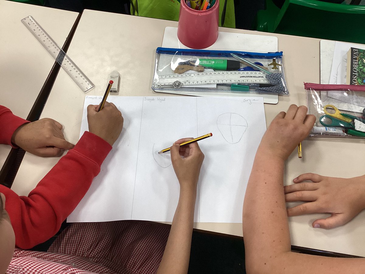 HorwichParishCE's tweet photo. Year 5 have been drawing joint portraits with their friends from Oxford Grove #hpy5 https://t.co/EVdmv9F8Hk