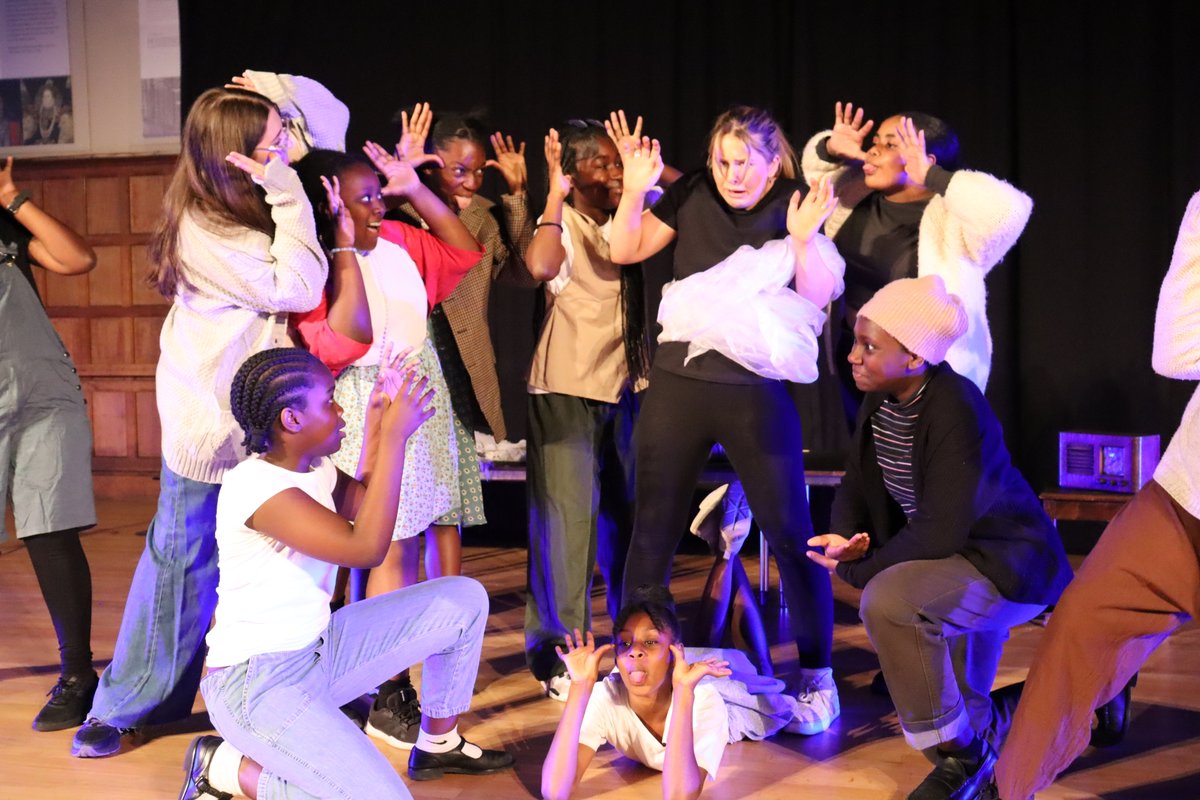 Old Palace of John Whitgift School for Girls tweet media