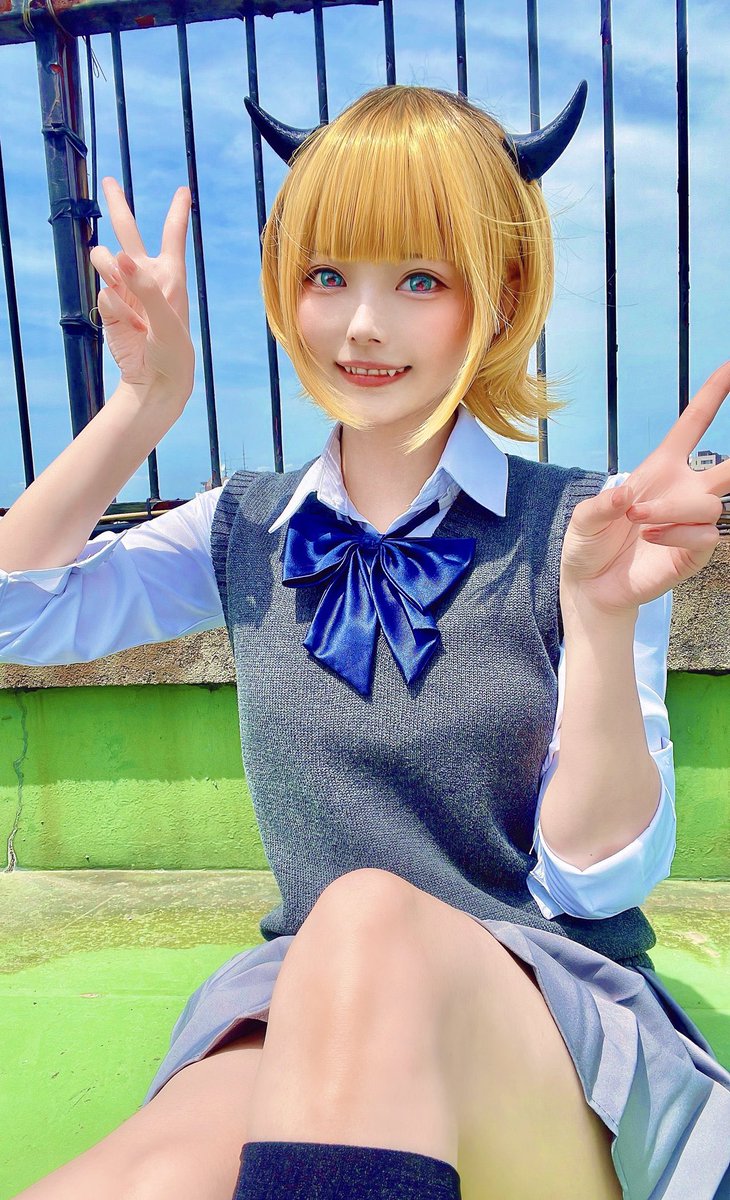 cosclip's tweet photo. 【推しの子】全キャラのコスプレが本物すぎた。

•星野ルビー
•めむちょ
•有馬かな
•黒川あかね

@suzuran_ro 様 https://t.co/eNLIwgQF42