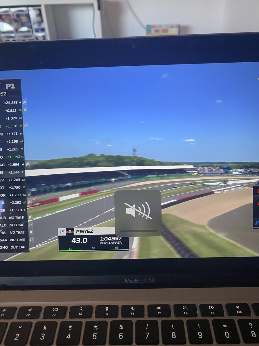itsIightsout's tweet photo. “Let’s talk to Zak Brown on the pit wall” https://t.co/6UWeyqssl3