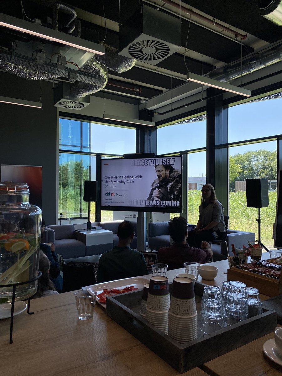 EsraGroot's tweet photo. @AggieBalayn is moderating an interesting discussion about the reviewing crisis at #dutchpostchi23 @chinl https://t.co/8jFrhdcOFI