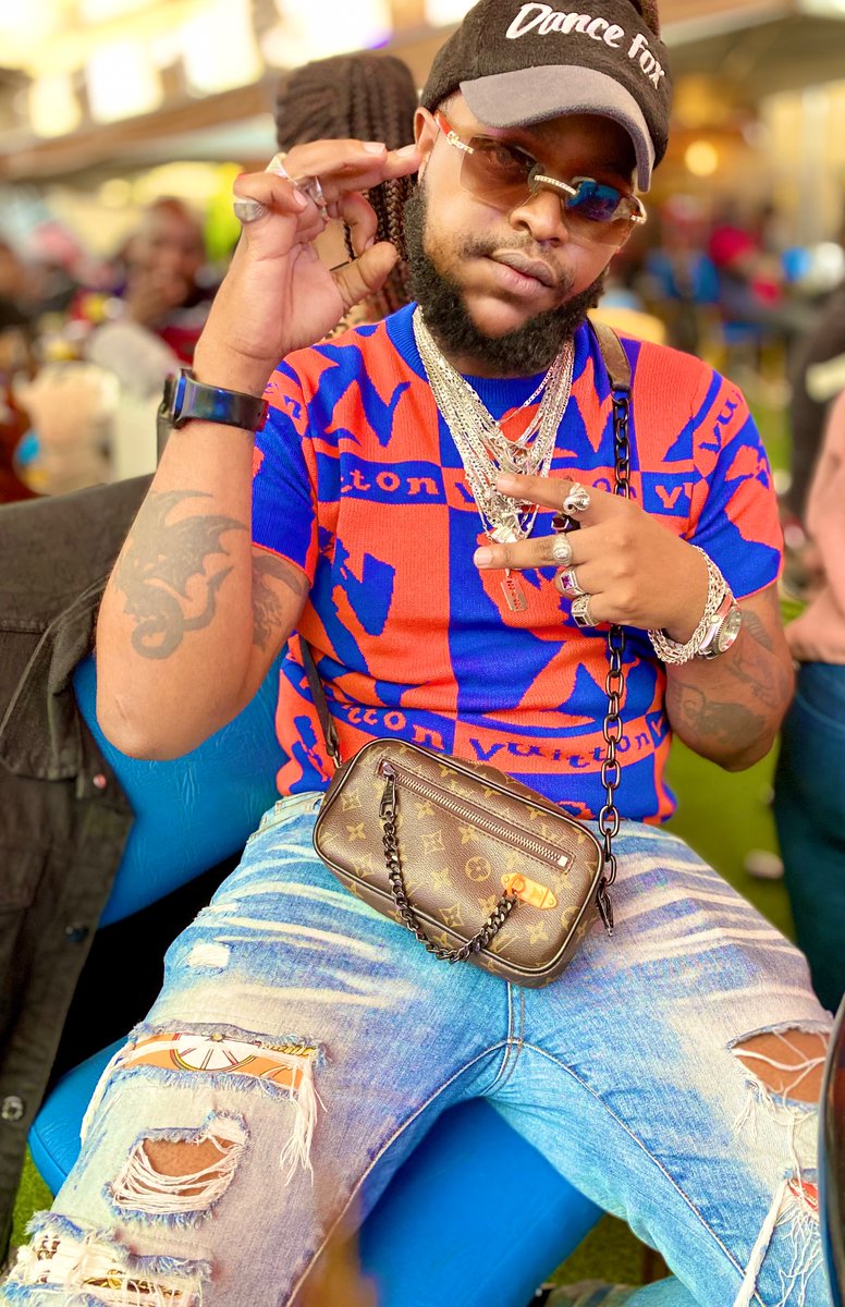 TheodoreJayden's tweet photo. Time is the most expensive thing you can give a person because you can’t buy time. Therefore I don’t have time for bullshit. https://t.co/9ai7Wm7CcR