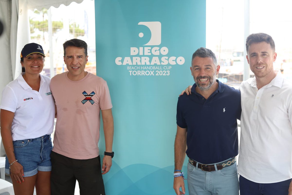 dicabebeachcup's tweet photo. 👋🏻😊 

¡Un lujo teneros en el #DiegoCarrascoBeachHandballCup! https://t.co/y3hV8aGlaI