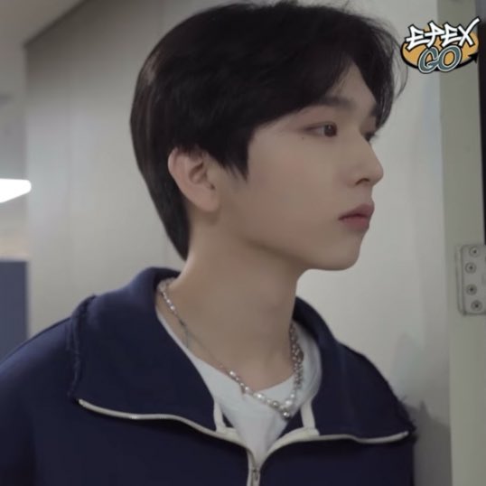 epexshu's tweet photo. 왜이렇게잘생겼지.. https://t.co/RLMjVB4XW7