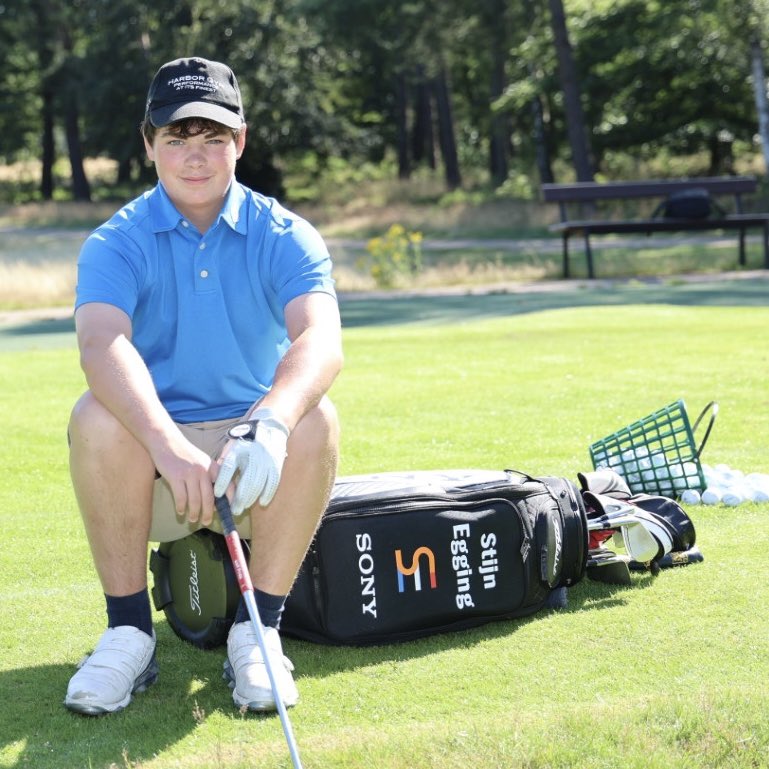EggingStijn's tweet photo. Very proud to announce: a new bag, with a brand new sponsor @SonyNederland @NGF_ @Golfnl https://t.co/qSJkSGN6jT