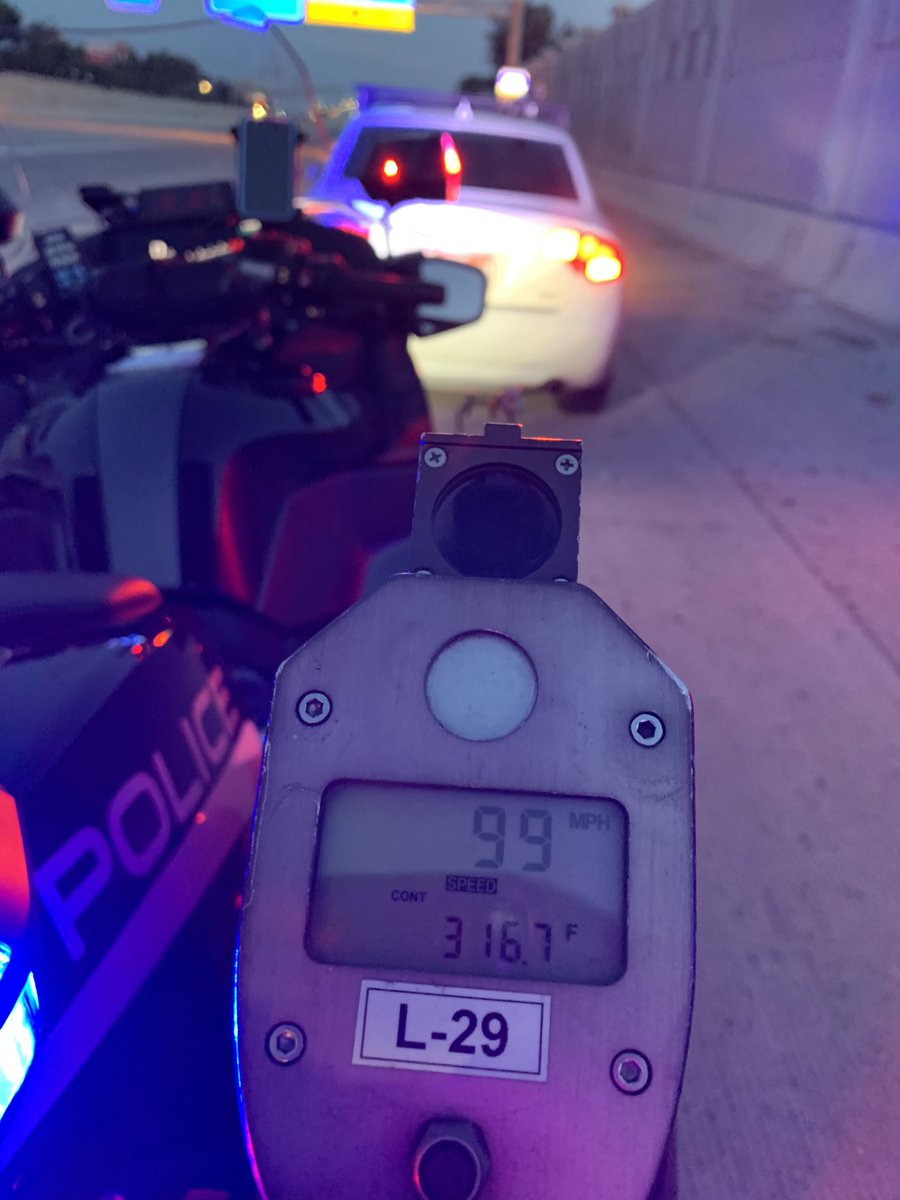 kjwills652's tweet photo. It’s early but that’s not keeping some drivers from pushing the speeds.
I’m out again this morning trying to get folks to #slowtheirroll & #ArriveAlive
If you see me #wavewithfive on this beautiful Friday morning! https://t.co/WorSxYNKlj