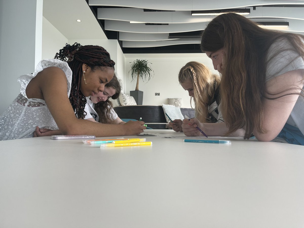 TeenTurn's tweet image. Collaboration and teamwork is the aim of the game as the girls work with @LifeAtNetApp volunteers to finish their training as #DataExplorers in the beautiful setting of Cork city.